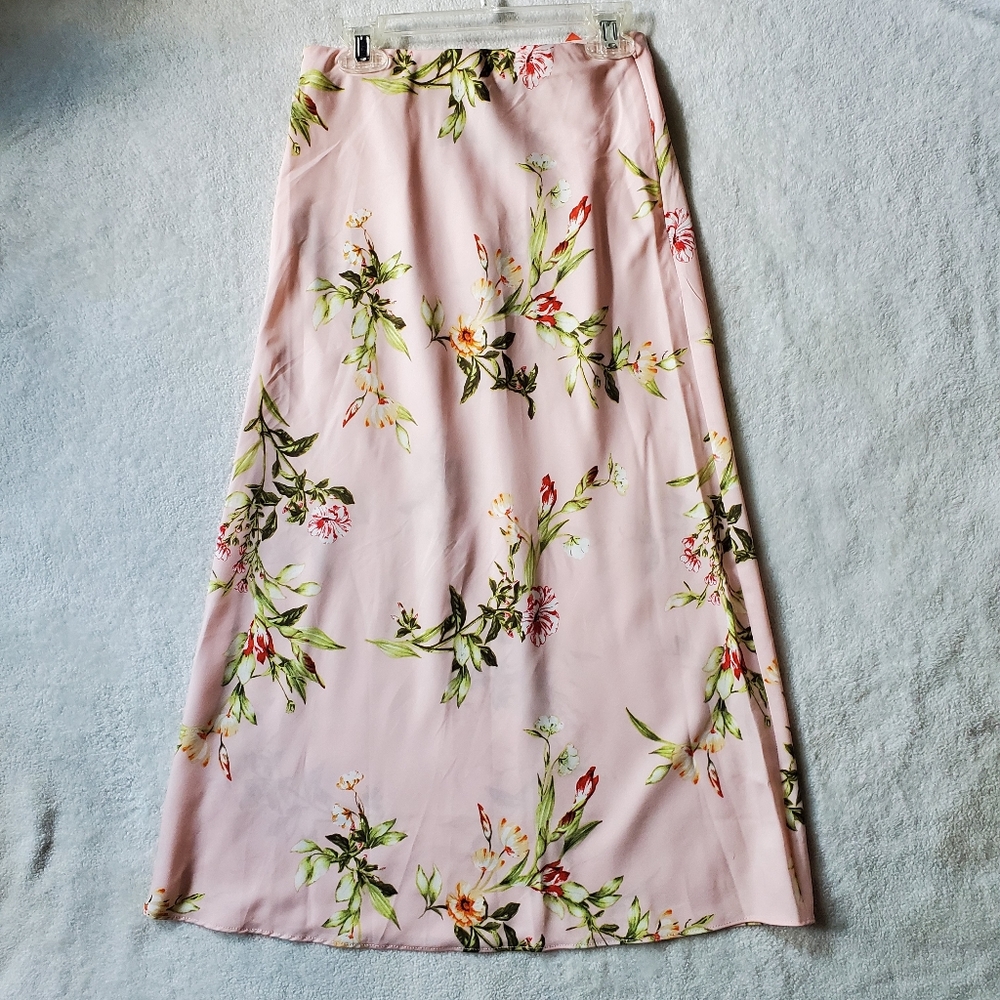 Y2K light pink & Floral midi skirt 😍
